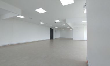 Oficina en arriendo en Alto Prado.