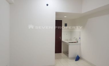 Lantai 25 Kaliana: Kamar Unfurnished dengan Pemandangan Indah. P3.90.07.24.