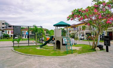2 BR House fronting by the swimming pool in Zen Residences of Vizkaya Subdivision, Lower Calajoan, Minglanilla, Cebu