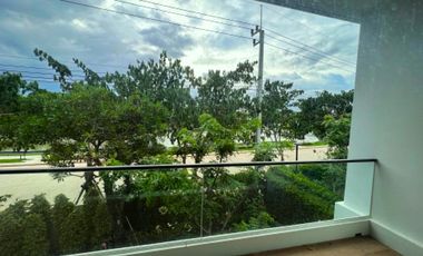 #บ้านให้เช่าหลังหัวมุม ใกล้คลับเฮ้าส์ ย่านบางนาตราด ใกล้แหล่ง Shopping โรงเรียน สนามบินสุวรรณภูมิ