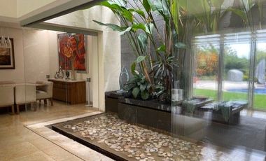 CASA EN VENTA ZONA SUR EN EXCLUSIVO FRACCIONAMIENTO EN CUERNAVACA, MORELOS.