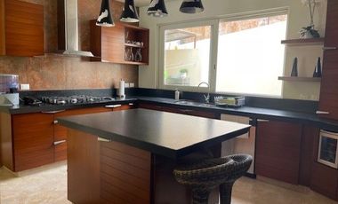 CASA EN VENTA ZONA SUR EN EXCLUSIVO FRACCIONAMIENTO EN CUERNAVACA, MORELOS.