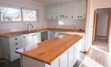 En Condominio se vende excelente casa nueva de 140m2 en Parcela de 5000m2, Panguipulli