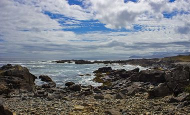 Espectacular Parcela de 5000m2 en Huape, Corral en primera línea al mar