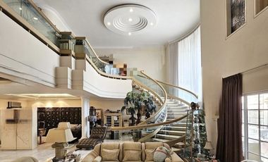 FOR SALE HARGA MENDEKATI NJOP RUMAH SIAP HUNI LOKASI TENANG & ASRI DI MEGA KUNINGAN JAKARTA SELATAN