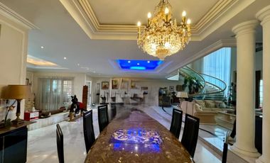 FOR SALE HARGA MENDEKATI NJOP RUMAH SIAP HUNI LOKASI TENANG & ASRI DI MEGA KUNINGAN JAKARTA SELATAN