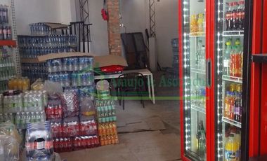 Girardot-Cundinamarca Vendemos Casa-Bodega esquinera.