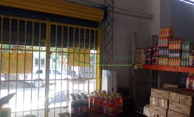 Girardot-Cundinamarca Vendemos Casa-Bodega esquinera.