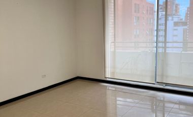 VENDO OFICINA,  OCTAVO PISO, CERCA CLUB CAMPESTRE CALI