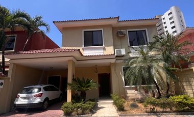 ALQUILER DE CASA CON 5 HABITACIONES EN URBANIZACIÓN CERRADA - NORTE DE GUAYAQUIL (ANNY)