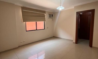 ALQUILER DE CASA CON 5 HABITACIONES EN URBANIZACIÓN CERRADA - NORTE DE GUAYAQUIL (ANNY)