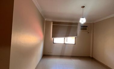 ALQUILER DE CASA CON 5 HABITACIONES EN URBANIZACIÓN CERRADA - NORTE DE GUAYAQUIL (ANNY)