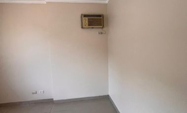 ALQUILER DE CASA CON 5 HABITACIONES EN URBANIZACIÓN CERRADA - NORTE DE GUAYAQUIL (ANNY)