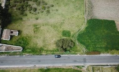 TERRENO EN LA VÍA A GUAPANTE