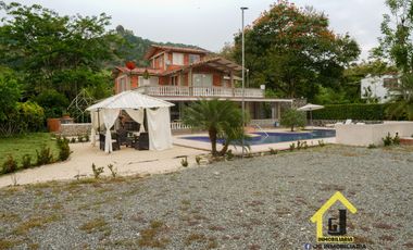 EN VENTA CASA CAMPESTRE EN SANTAGUEDA