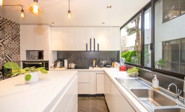 Casa en venta dentro de condominio horizontal - Lomas de Tecamachalco