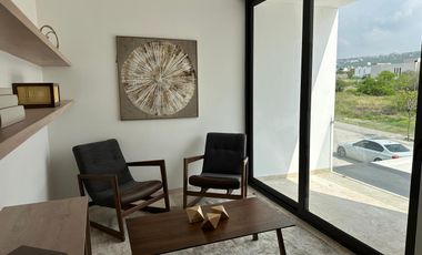 CASA EN VENTA EN LA ESPIGA CON CUARTA RECAMARA  Y BAÑO COMPLETO EN PLANTA BAJA