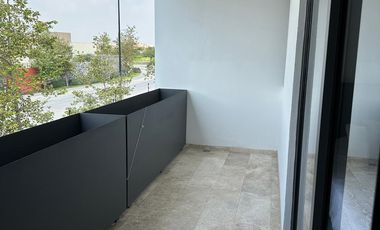 CASA EN VENTA EN LA ESPIGA CON CUARTA RECAMARA  Y BAÑO COMPLETO EN PLANTA BAJA