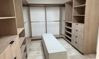 CASA EN VENTA EN LA ESPIGA CON CUARTA RECAMARA  Y BAÑO COMPLETO EN PLANTA BAJA