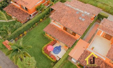 EN VENTA CASA CAMPESTRE EN SANTAGUEDA-LA ROCHELA