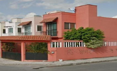 HERMOSA CASA CERCA DE PLAYA PUNTA ESMERALDA