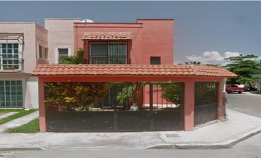 HERMOSA CASA CERCA DE PLAYA PUNTA ESMERALDA