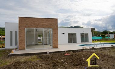 SE VENDE CASA CAMPESTRE NUEVA EN SANTAGUEDA