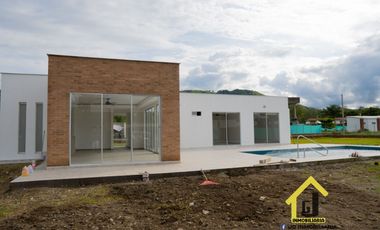 SE VENDE CASA CAMPESTRE NUEVA EN SANTAGUEDA