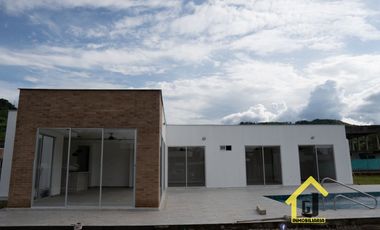 SE VENDE CASA CAMPESTRE NUEVA EN SANTAGUEDA
