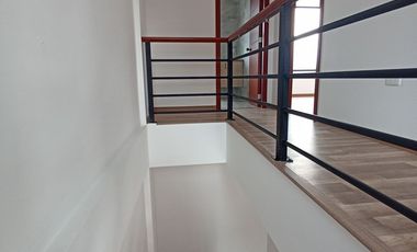 Casas en MIRASIERRA. Por estrenar con 3 o 4 dormitorios. Amplios parqueaderos, balcón, Patios posteriores Casas por estrenar 4 parqueaderos y 4 dormit