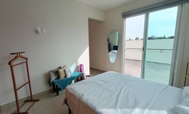 HERMOSA CASA EN TRES NIVELES, FINOS ACABADOS, AL NORTE DE CUERNAVACA