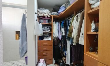 HERMOSA CASA EN TRES NIVELES, FINOS ACABADOS, AL NORTE DE CUERNAVACA