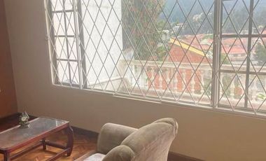 Villa en venta Condominio Privado, con amplias áreas vedes, sector Hospirío Cuenca