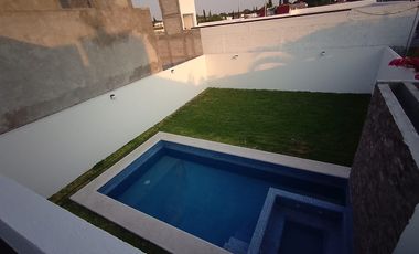 VENTA DE CASA DE 3 RECAMARAS CON ALBERCA