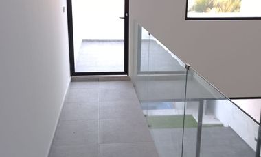 VENTA DE CASA DE 3 RECAMARAS CON ALBERCA