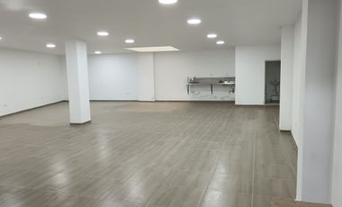 VENDO LOCAL COMERCIAL EN EL CENTRO DE COPACABANA ANTIOQUIA.