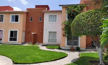 CASA EN VENTA SAUCES TEZOYUCA ESQUINA Y TERRENO PROPIO