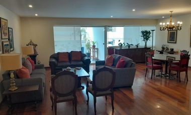 Flat 265m2 1er piso elevado