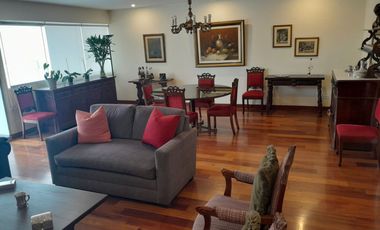 Flat 265m2 1er piso elevado