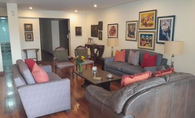 Flat 265m2 1er piso elevado