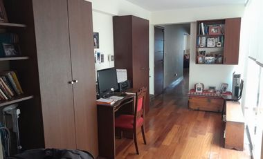 Flat 265m2 1er piso elevado