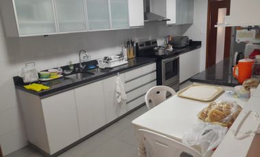 Flat 265m2 1er piso elevado