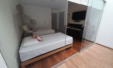 Flat 265m2 1er piso elevado