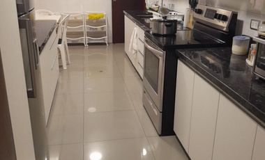 Flat 265m2 1er piso elevado