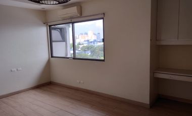 FOR LEASE: 2 UNITS AVAILABLE 1BR IN PLATINUM 2000 with 1 parking slot
