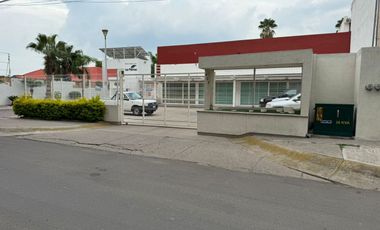 ¡Local en Renta en una Ubicación Ideal en Col. La Estancia!  Dirección: Ave. Jacarandas #457
