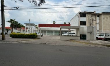 ¡Local en Renta en una Ubicación Ideal en Col. La Estancia!  Dirección: Ave. Jacarandas #457