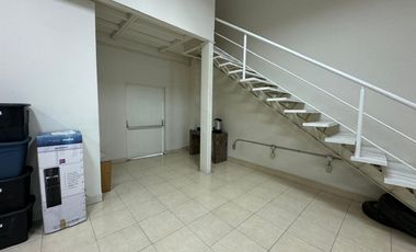 ¡Local en Renta en una Ubicación Ideal en Col. La Estancia!  Dirección: Ave. Jacarandas #457
