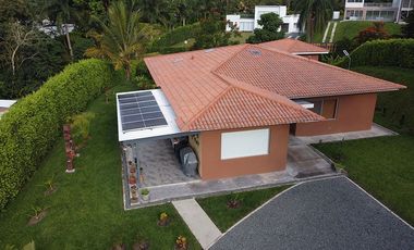 EN VENTA CASA DE UN SOLO NIVEL EN SANTAGUEDA
