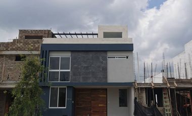 Casa Nueva en Venta en Solares Zapopan Jal.